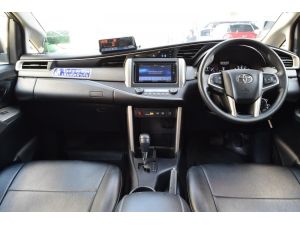 Toyota Innova 2.8 (ปี 2018 ) Crysta G Wagon AT รูปที่ 4